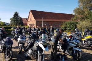 Tour-zum-Flugzeugmuseum-2019